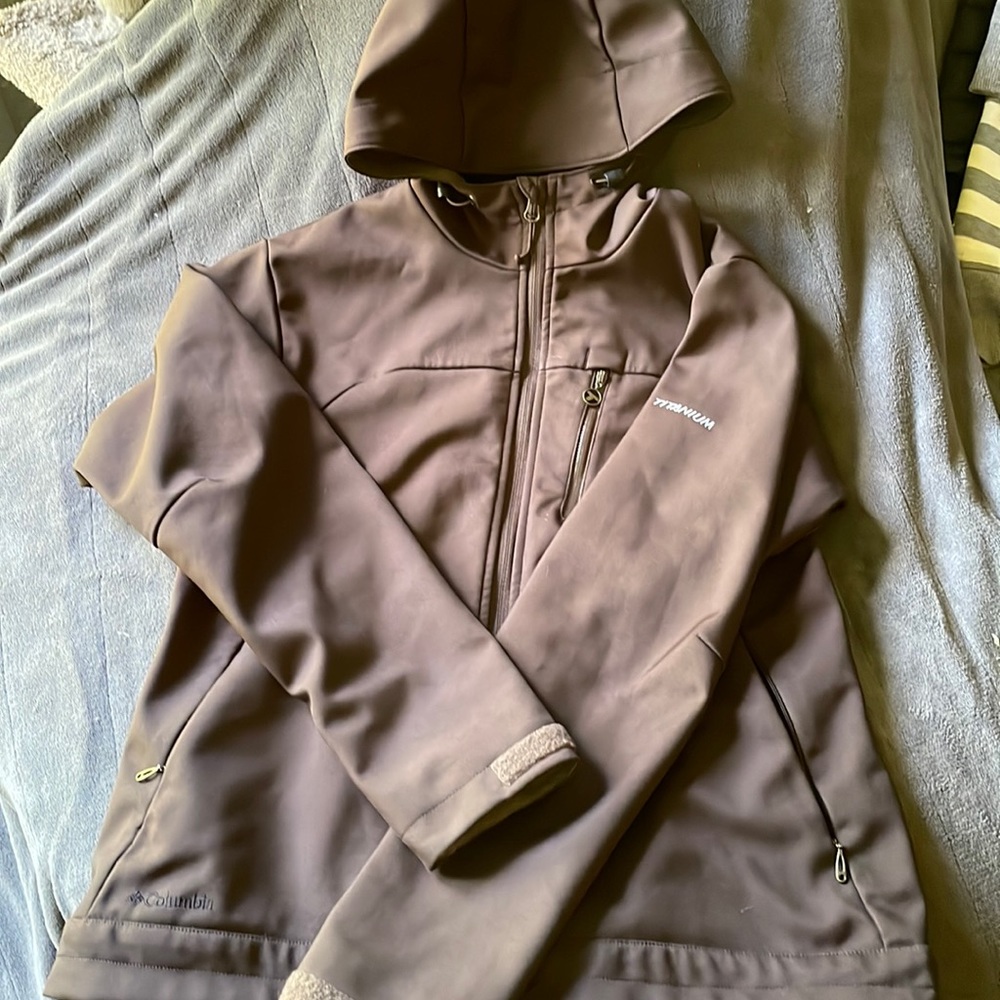 Columbia titanium hooded jacket